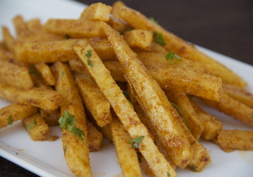 Raw Vegan Garlic Chili Cheeze Fries